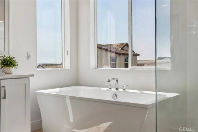 210 Tank, Irvine, CA 92618