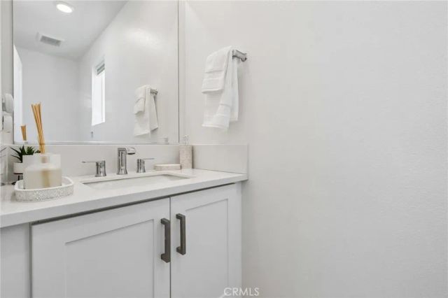 210 Tank, Irvine, CA 92618