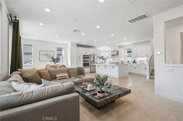 210 Tank, Irvine, CA 92618