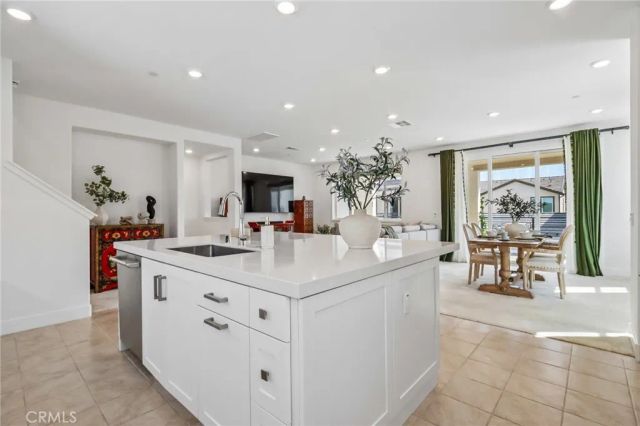 210 Tank, Irvine, CA 92618