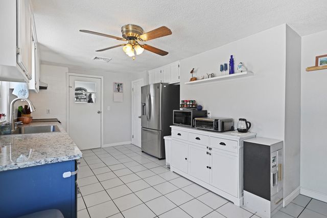 7 Benning Street, Salem, NH 03079