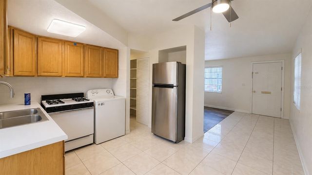 6165 58TH STREET N 3G, St Petersburg, FL 33709