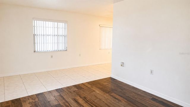 6165 58TH STREET N 3G, St Petersburg, FL 33709