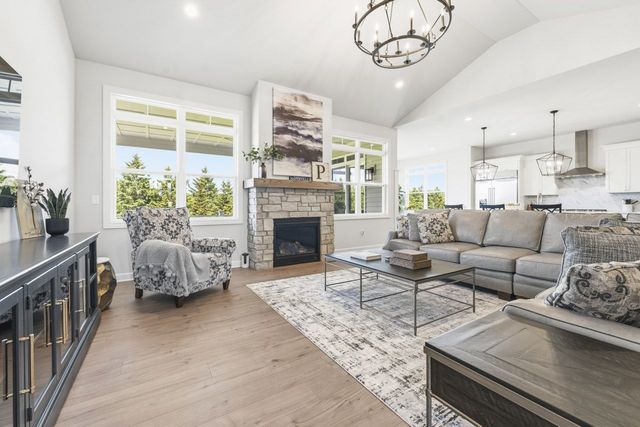 1740 Stonemill Circle, Lake Geneva, WI 53147