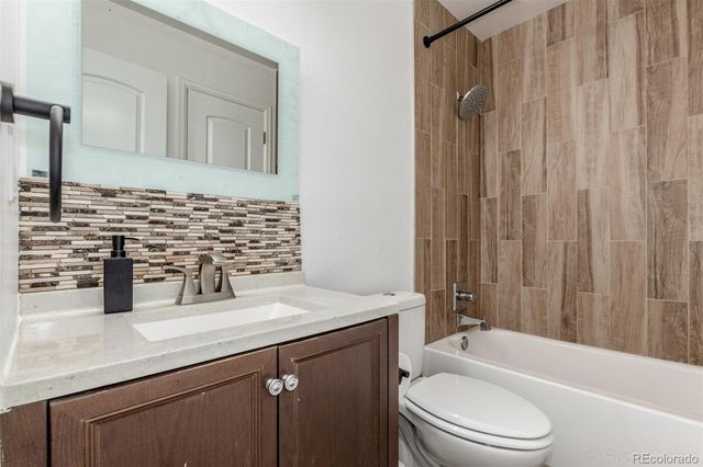 19583 E Buchanan Place, Aurora, CO 80011