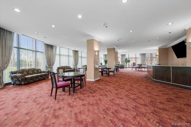 5000 Town Center 3303-3304, Southfield, MI 48075