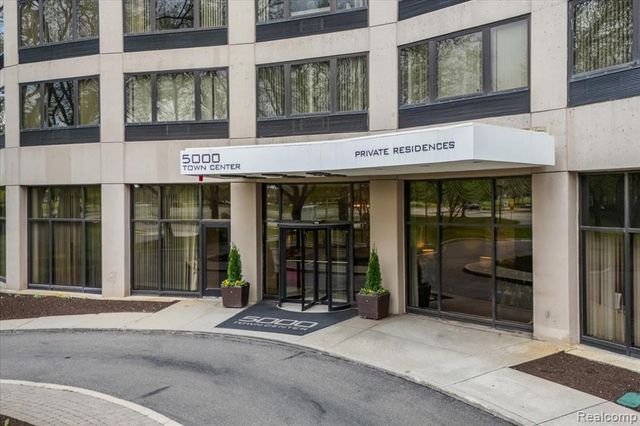 5000 Town Center 3303-3304, Southfield, MI 48075