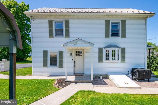 20 NATURES RD, Pine Grove, PA 17963