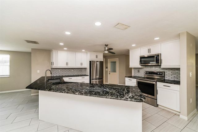 8330 BROKEN WILLOW LANE, Port Richey, FL 34668