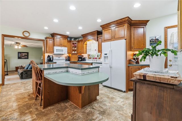 3834 Southway Street SW, Massillon, OH 44646