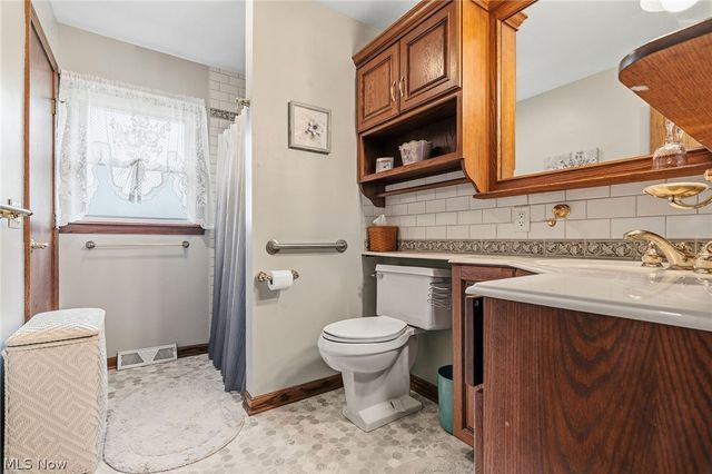 3834 Southway Street SW, Massillon, OH 44646