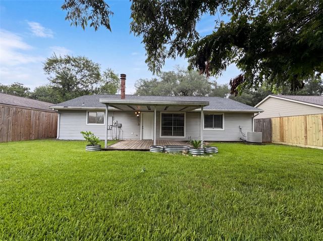6710 Renfro Drive, Richmond, TX 77469