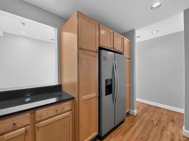 2520 Robinhood 800, Houston, TX 77005