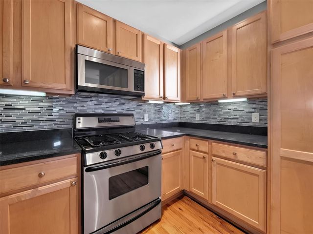 2520 Robinhood 800, Houston, TX 77005