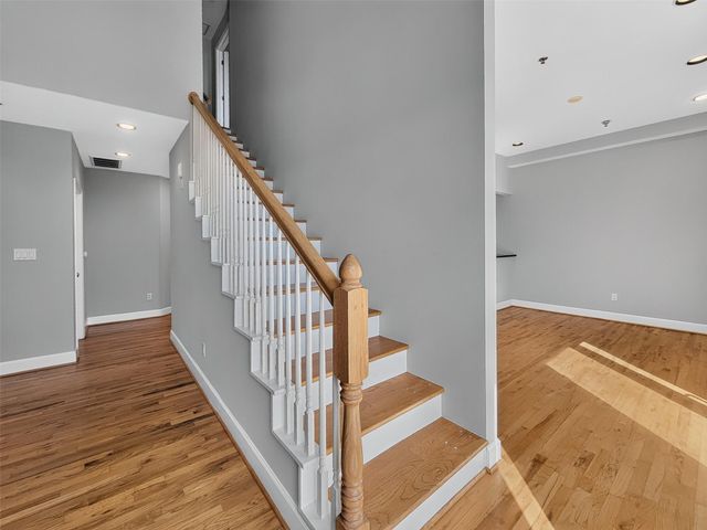 2520 Robinhood 800, Houston, TX 77005