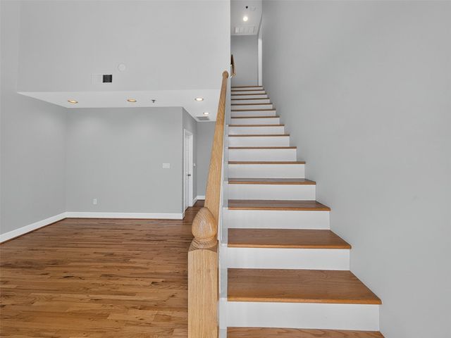 2520 Robinhood 800, Houston, TX 77005