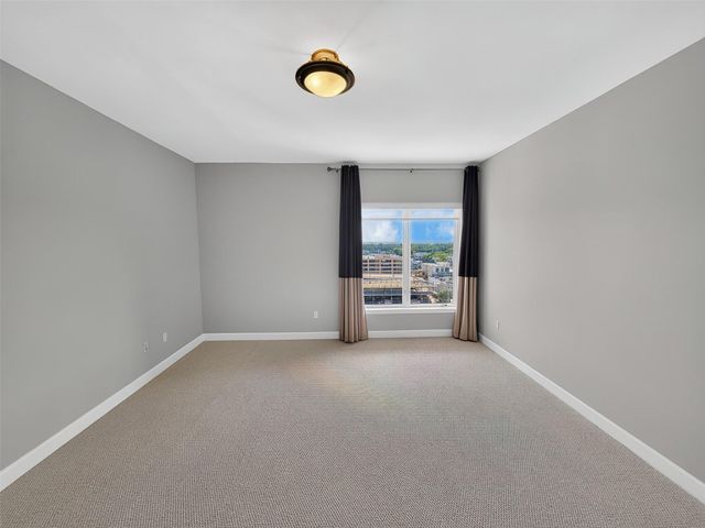 2520 Robinhood 800, Houston, TX 77005