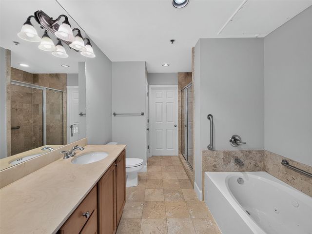 2520 Robinhood 800, Houston, TX 77005