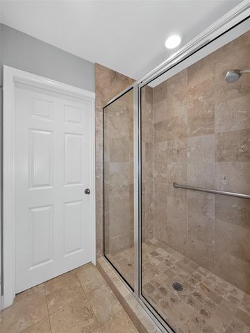2520 Robinhood 800, Houston, TX 77005