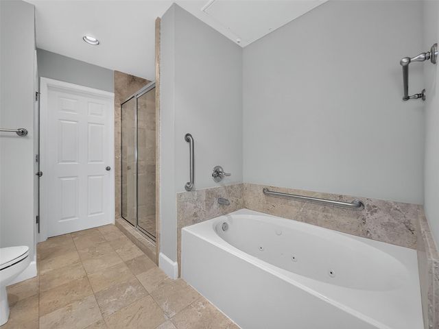 2520 Robinhood 800, Houston, TX 77005