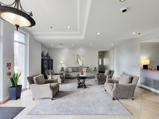 2520 Robinhood 800, Houston, TX 77005