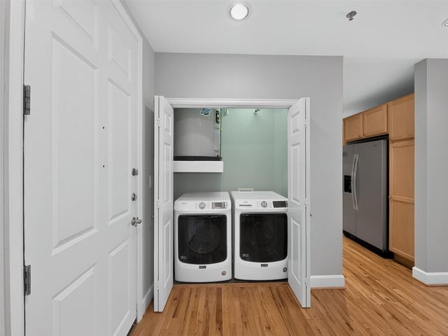 2520 Robinhood 800, Houston, TX 77005