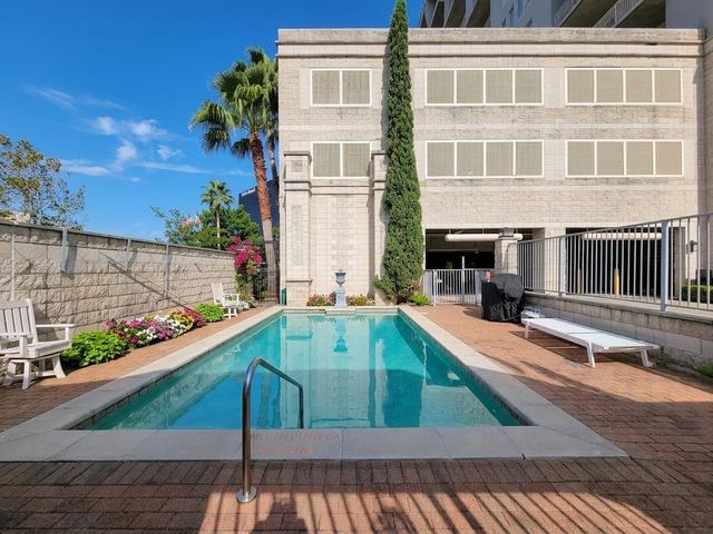 2520 Robinhood 800, Houston, TX 77005