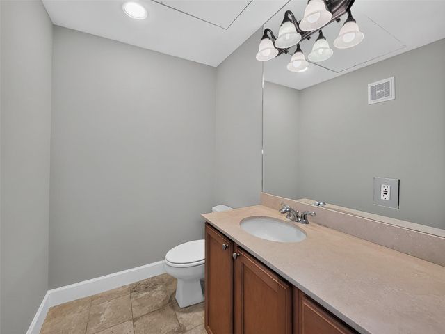 2520 Robinhood 800, Houston, TX 77005
