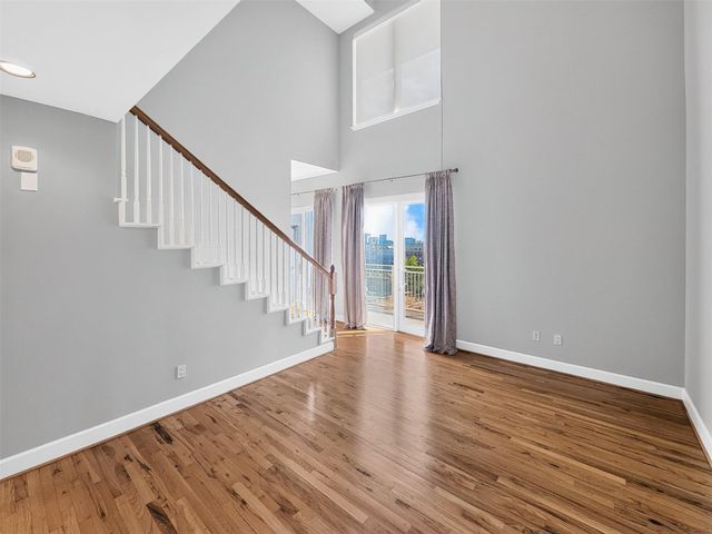 2520 Robinhood 800, Houston, TX 77005
