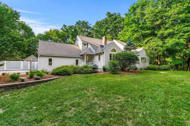 301 N Amherst Road, Bedford, NH 03110