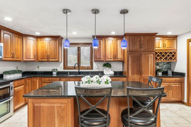 301 N Amherst Road, Bedford, NH 03110