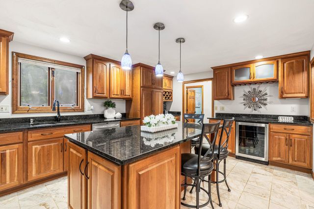 301 N Amherst Road, Bedford, NH 03110