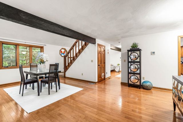 301 N Amherst Road, Bedford, NH 03110