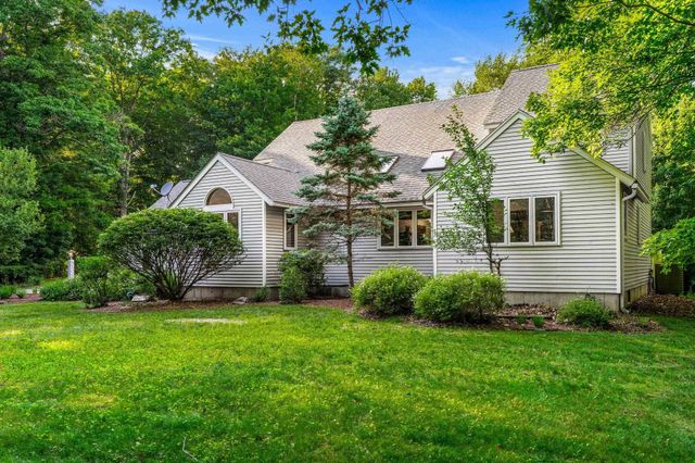 301 N Amherst Road, Bedford, NH 03110