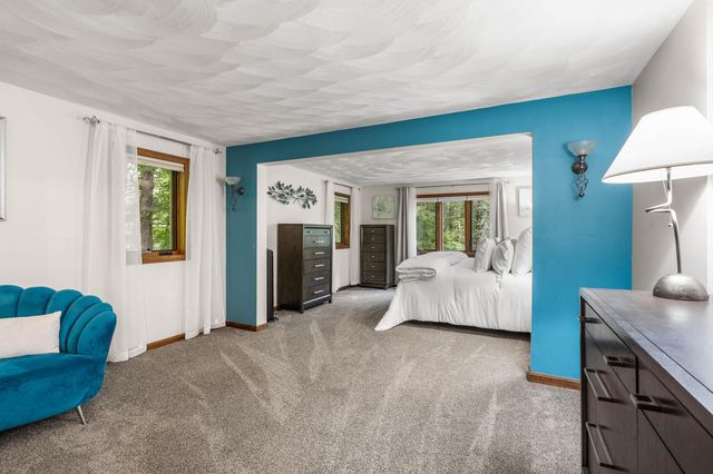 301 N Amherst Road, Bedford, NH 03110