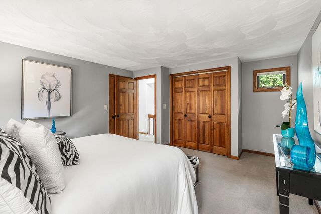 301 N Amherst Road, Bedford, NH 03110
