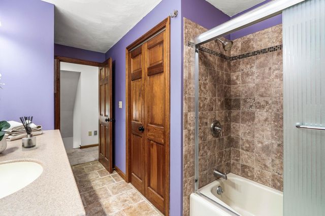 301 N Amherst Road, Bedford, NH 03110