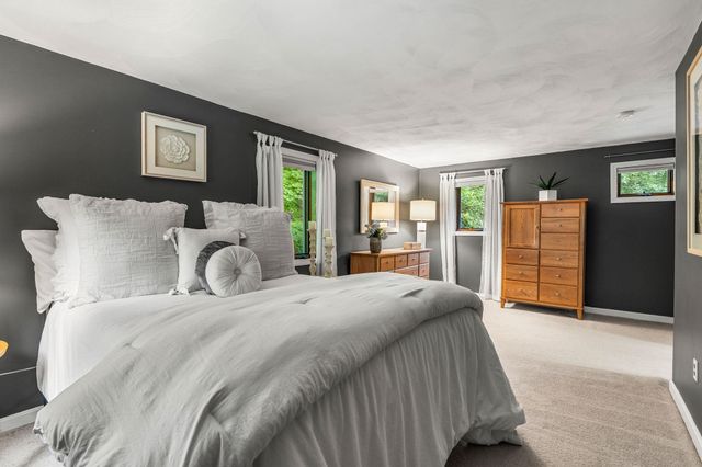 301 N Amherst Road, Bedford, NH 03110
