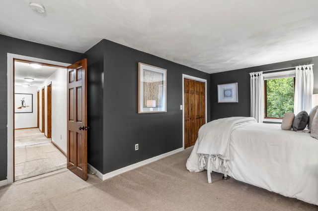 301 N Amherst Road, Bedford, NH 03110