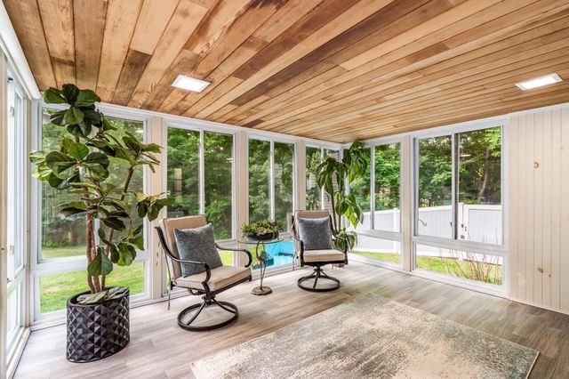 301 N Amherst Road, Bedford, NH 03110