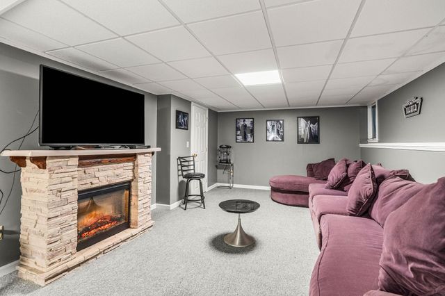 301 N Amherst Road, Bedford, NH 03110
