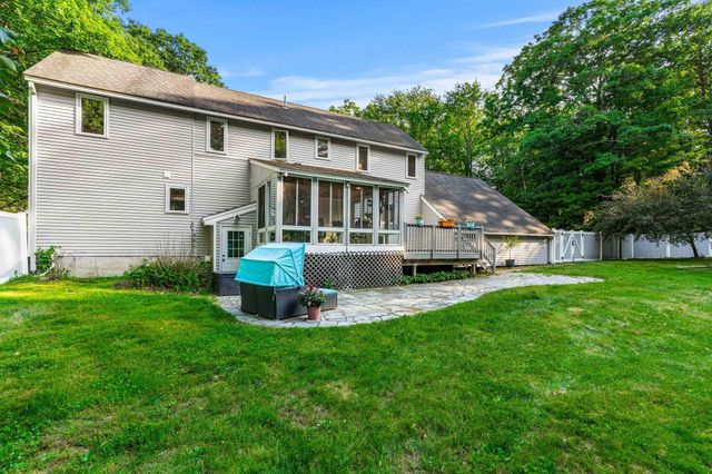 301 N Amherst Road, Bedford, NH 03110