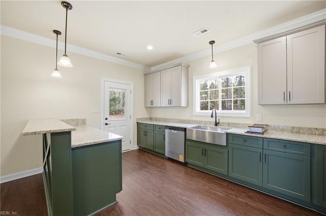 865 Greenway RD, Suffolk, VA 23438