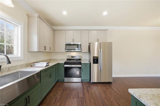 865 Greenway RD, Suffolk, VA 23438