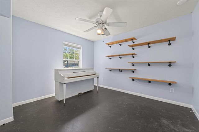 19215 Hikers Trail Drive, Humble, TX 77346