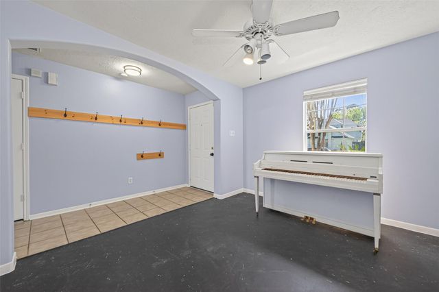 19215 Hikers Trail Drive, Humble, TX 77346