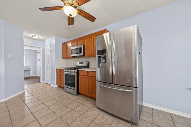 19215 Hikers Trail Drive, Humble, TX 77346