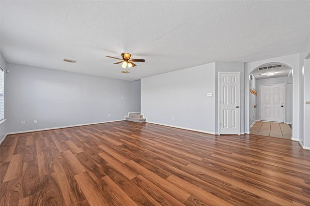 19215 Hikers Trail Drive, Humble, TX 77346