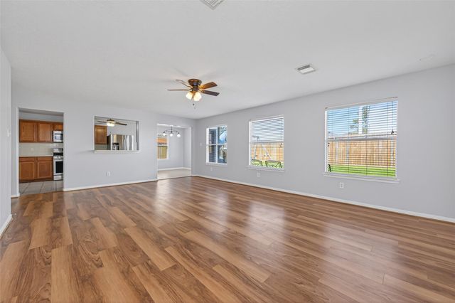 19215 Hikers Trail Drive, Humble, TX 77346