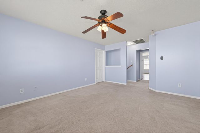 19215 Hikers Trail Drive, Humble, TX 77346